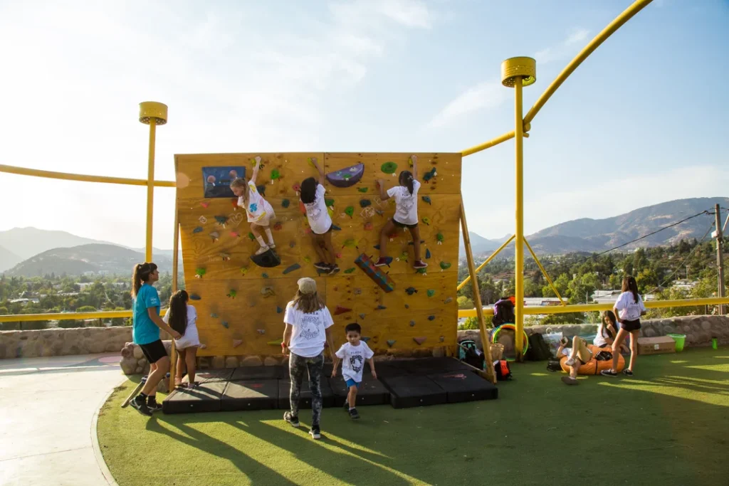 Plazas_deportelibre_Lo_Barnechea_4-1024x683